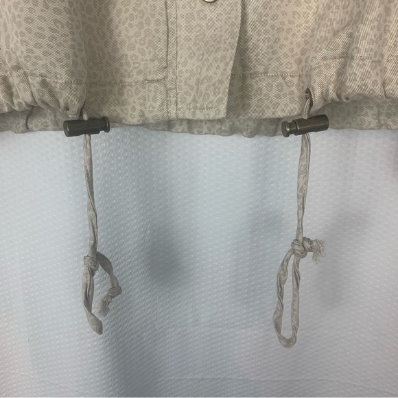 Rails Collins White Mini Chetah jacket size medium - Picture 8 of 9